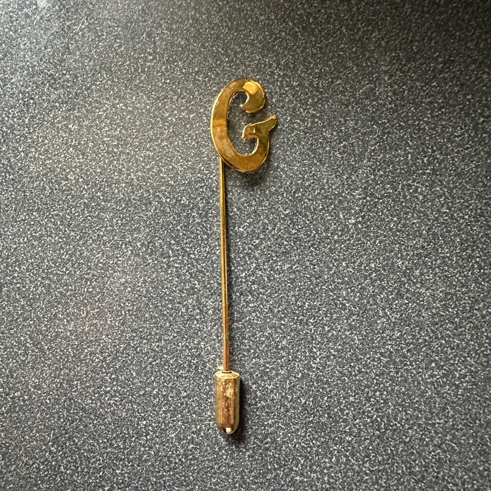 Vintage Gold Initial 'G' Stick Pin